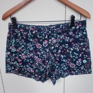 New Gap summer khaki shorts